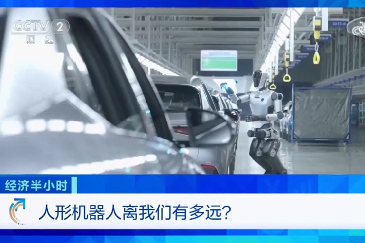 中央电视台《经济半小时》栏目对沐鸣2机器人的专题报道